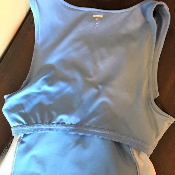 GAP BODY / GB STUDIO Sports Top w/ Shelf Bra - S/P - Picture 8 of 11